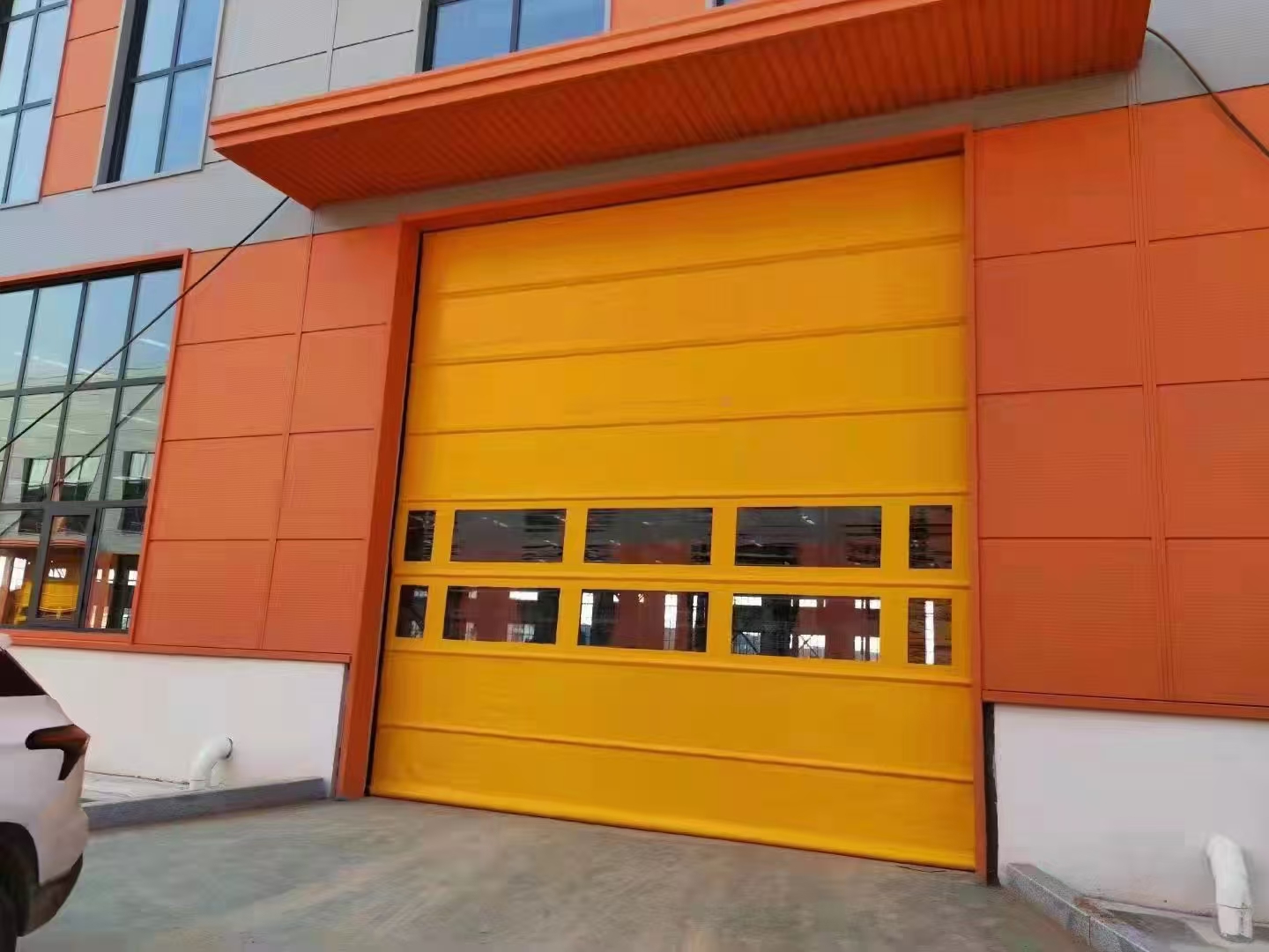 Flexible stacking doors.jpg