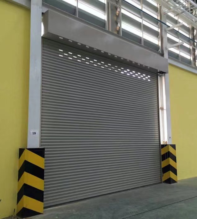 Fast rolling doors