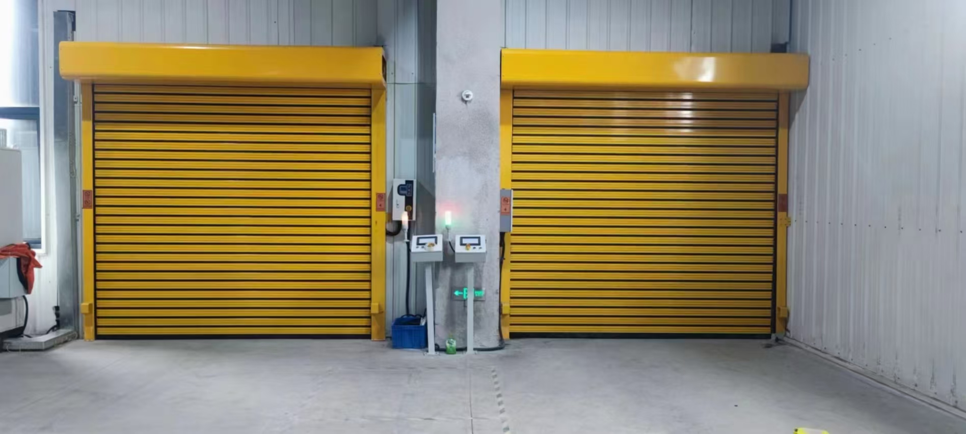 Quickly lift the roller shutter