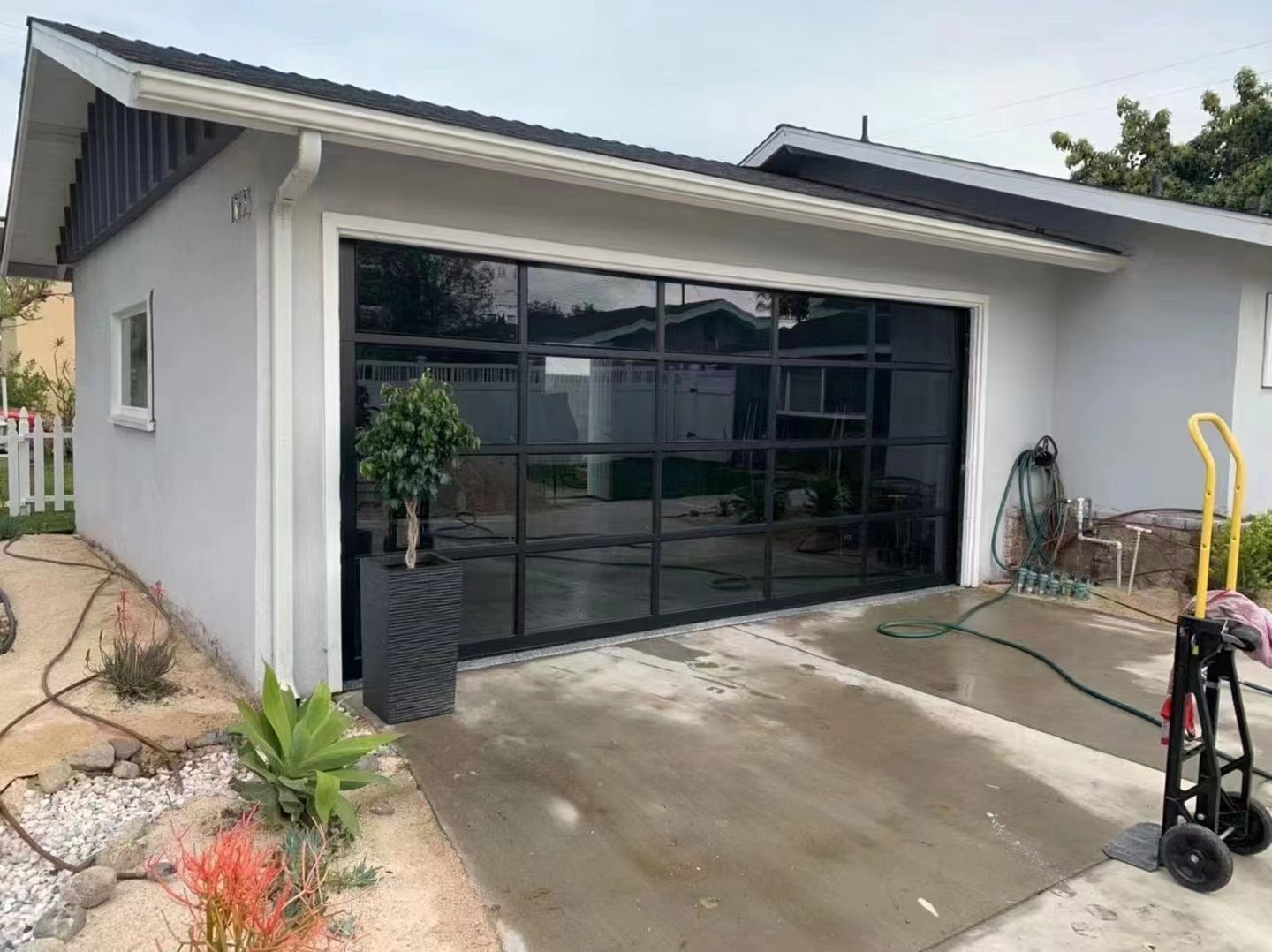 Luxury mirrored garage doors.jpg