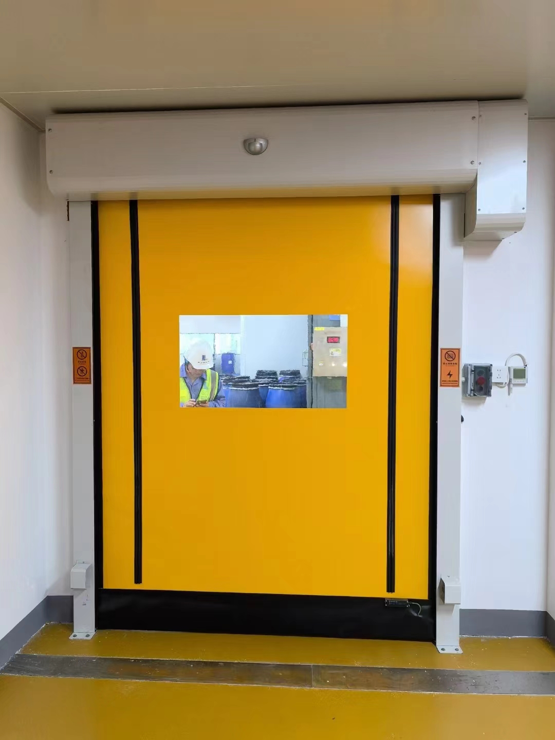 Zipper fast door