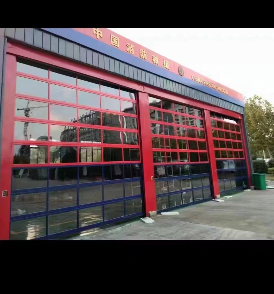 Industrial lifting door, fire station