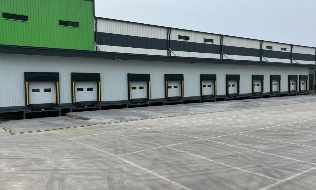 Inflatable door seals-5.jpg Inflatable door seals-5.jpg