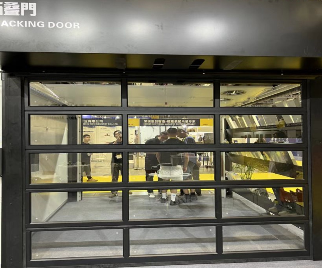 Industrial doors, top-hung folding doors 1.jpg Industrial doors, top-hung folding doors 1.jpg